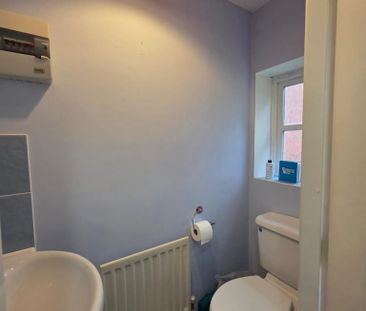 3 bedroom semi-detached house to rent - Photo 1