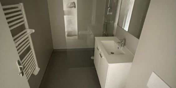 Location Appartement 2 pièces 44m² - Photo 3