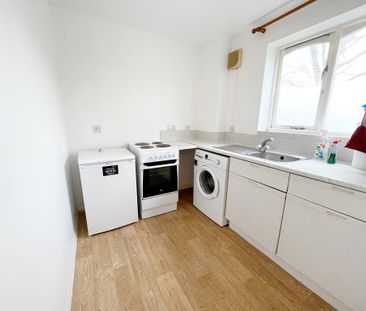 Studio to rent - Photo 6