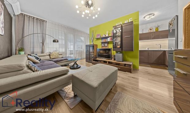 PLUS REALITY | Moderne zariadený dvojizbový byt v meste Senec na prenájom ! - Photo 1