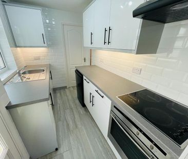 2 bedroom terraced house to rent - Photo 4