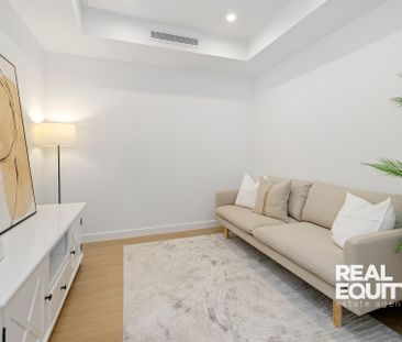 2/25 Magree Crescent, Chipping Norton NSW 2170 - House For Rent | D... - Photo 2