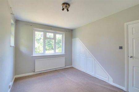 5 bedroom detached house to rent - Photo 4