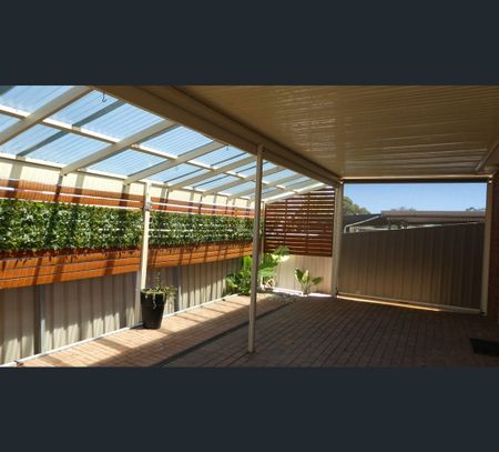 20 Mildara Close, Woodcroft, SA 5162 - Photo 4