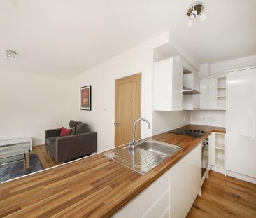 2 bedroom flat to rent - Photo 6