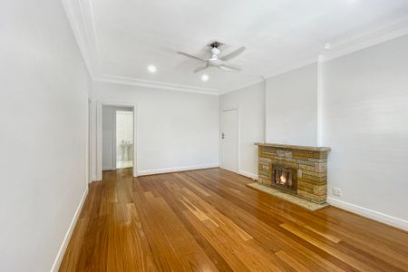 Beach, Cafes, City All Within Easy Reach - Photo 5