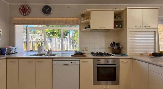 Sunnyhills 4BR Family Haven w/ Garden! - Photo 1