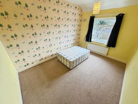 3 bedroom semi-detached house to rent - Photo 4