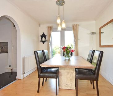 A spacious and well-presented three bedroom end terrace house with ... - Photo 4