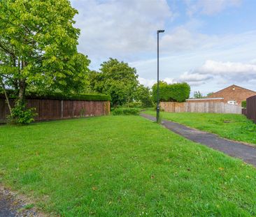 2 bed flat to rent in Warbeck Close, Newcastle Upon Tyne, NE3 - Photo 3