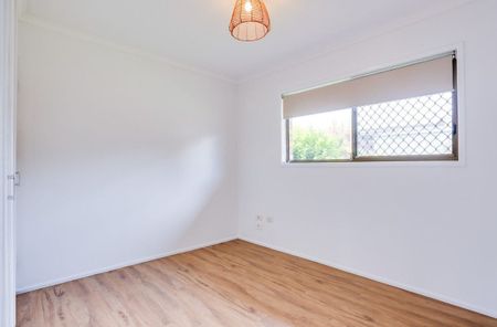 Spacious Home in the Best Street in Rochedale South - Photo 3