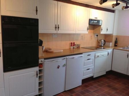 2 bedroom terraced house to rent - Photo 4