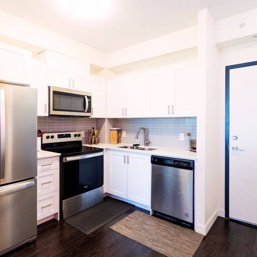 For Lease - 128 King Street, Waterloo, Ontario - Photo 1