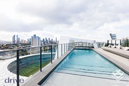 New Apartment Living for Christmas! - Photo 5