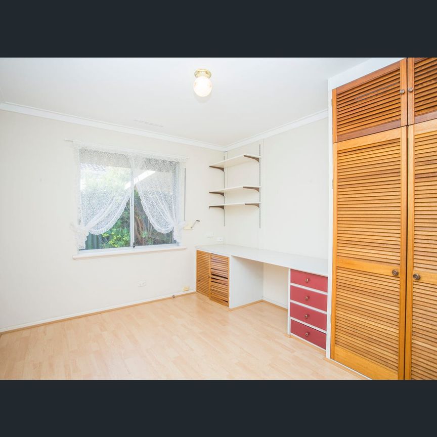 6 Ferndale Crescent, Ferndale, WA 6148 - Photo 1