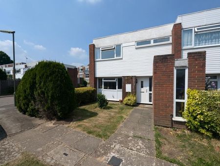 3 bedroom end of terrace house to rent - Photo 3