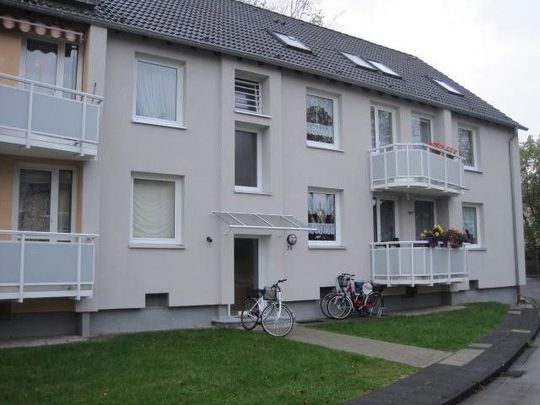 Nur einen Steinwurf von der Regattabahn: 2-Zimmer-Wohnung mit Balkon! - Photo 1