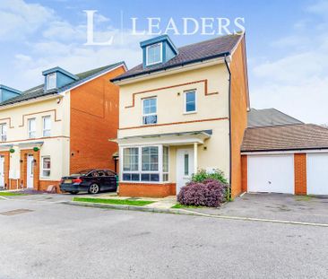 4 bedroom semi-detached house to rent - Photo 3