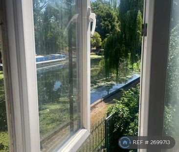 1 bedroom in a house share to rent - Photo 2