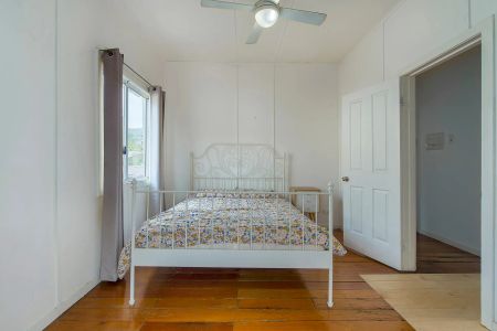 Comfortable 3-Bedroom Unit in Prime Dutton Park Location - Photo 4