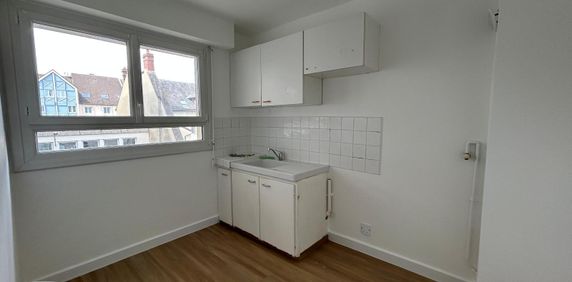 Location Appartement 2 pièces 60m² ALENCON 61000 - Photo 2