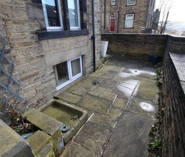 3 bedroom end of terrace house to rent - Photo 3