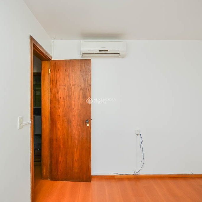 Casa em Condomínio com 3 quartos e 142m² para alugar em Tristeza, Porto Alegre. - Photo 1