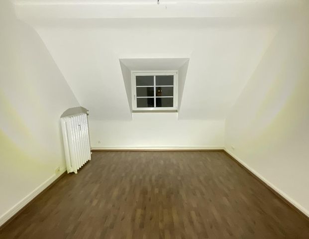 Für Junge und Junggebliebene. Tolle 2-Zimmer-Wohnung im 4. OG in Duisburg Ruhrort - Foto 1