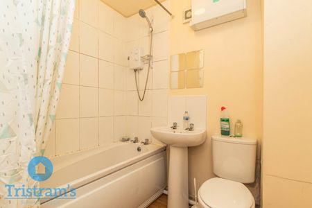 2 bed Flat for Rent - Photo 3