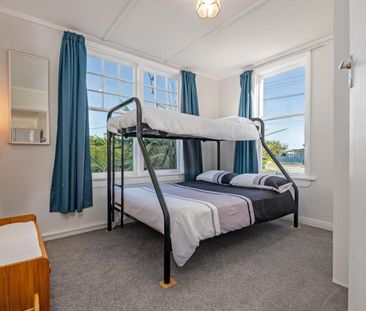 Enjoy sea breezes on Seabury Ave! - Photo 1