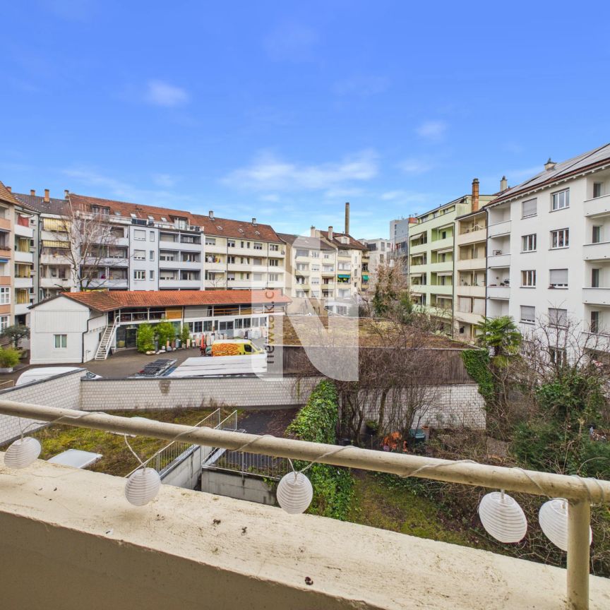 Praktische 2.5-Zimmer-Wohnung mit Balkon, Lift, Waschturm und idealer Anbindung - Foto 1