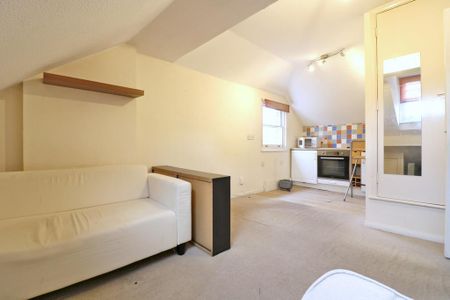 Studio to rent - Photo 2