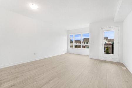 For Lease - 4902 Valera Road, Burlington, Ontario - Photo 4