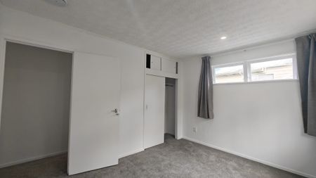 Property Management13A Aralia Road, Sunnynook - House for Rent - Photo 4