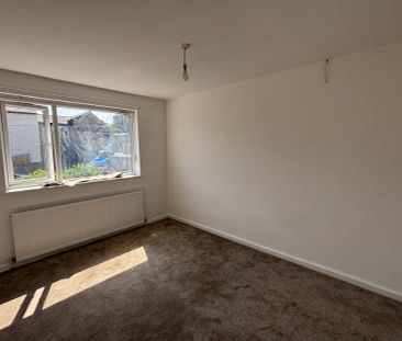 Thornes Park, Brighouse, Huddersfield - Photo 5