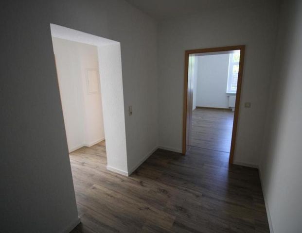 große 2 Zimmer Wohnung mit großes Bad und EBK in Oelsnitz/ Vogtl. - Foto 1