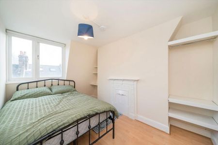 3 bedroom flat to rent - Photo 2
