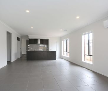 Luxury and spacious family home! - Photo 2