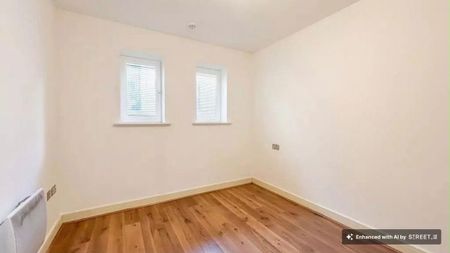1 Bed Flat, Oceana Boulevard, SO14 - Photo 2