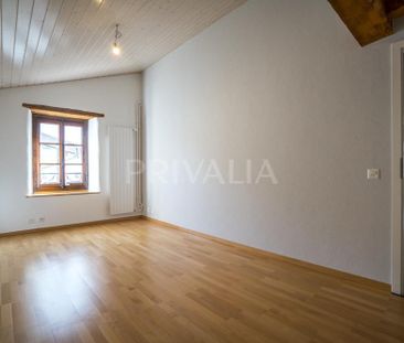 Maison villageoise récemment rénovée, au coeur de Bernex - Photo 3