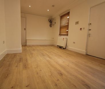 Studio Flat, Whitehall Road, CR7 - Photo 1