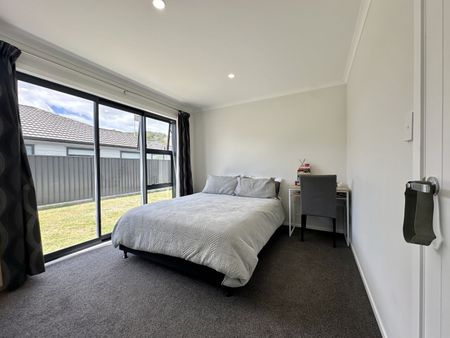 A brand new 4-bedroom house in Wallaceville - Photo 3