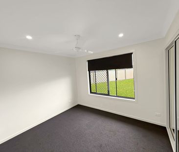 SPACIOUS MODERN LIVING - Photo 3