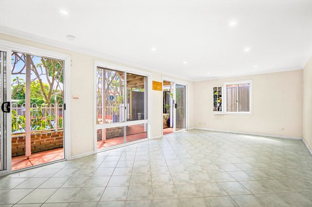 Beautifully Updated Family Home with Pool & Mountain Views - Photo 1