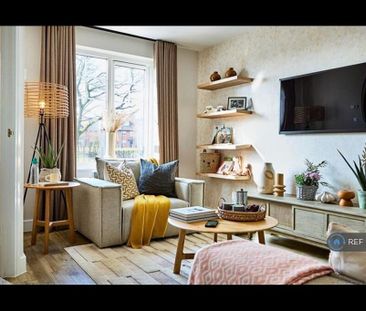 3 bedroom semi-detached house to rent - Photo 2