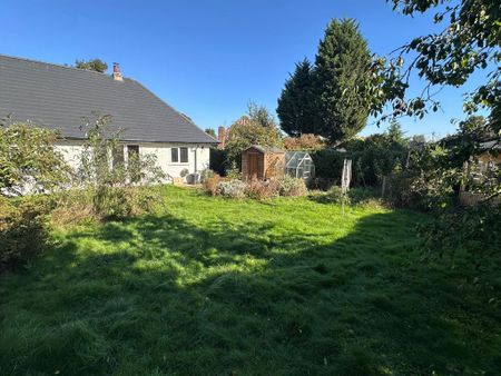 2 bedroom bungalow to rent - Photo 5