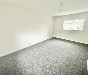 2 bedroom end of terrace house to rent - Photo 5