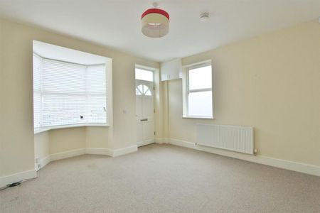 3 bedroom House To Let - Photo 4