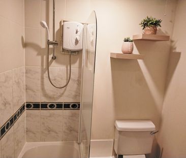 1 Bed Flat, Regent House, BN1 - Photo 5