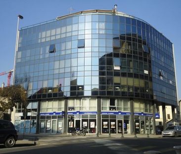 Location Appartement 1 pièce 80m² - Photo 1